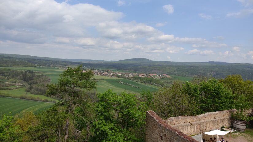 Polabian Slavic paganism in Czech lands: Comparing Rethra, Arkona, Kouřim and Velíz